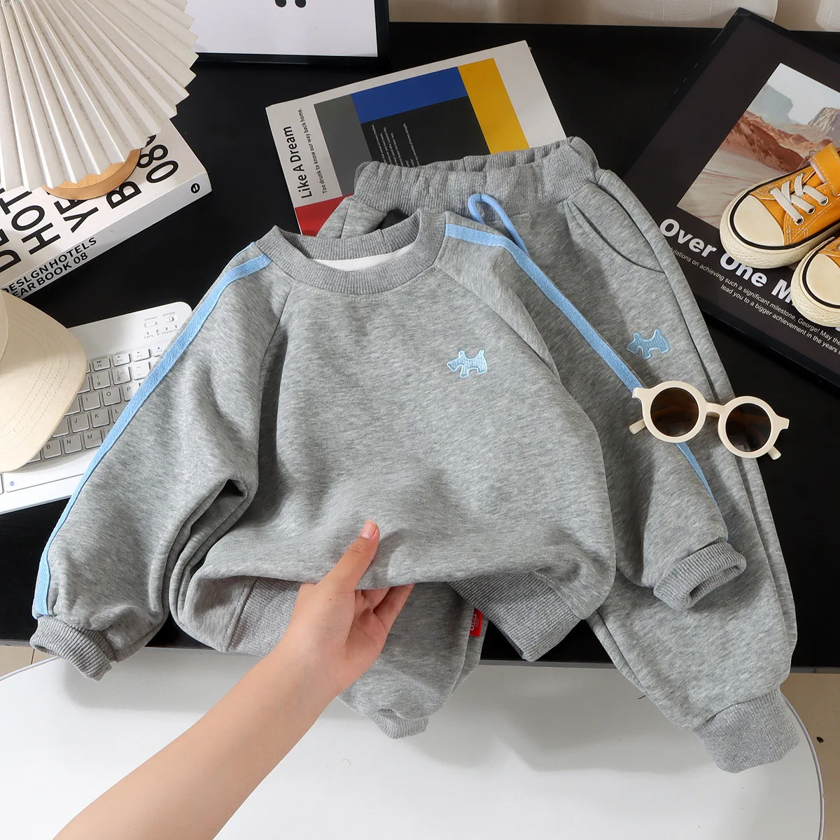 Conjunto chándal niña – Sudadera manga larga y pantalón - imagen 3