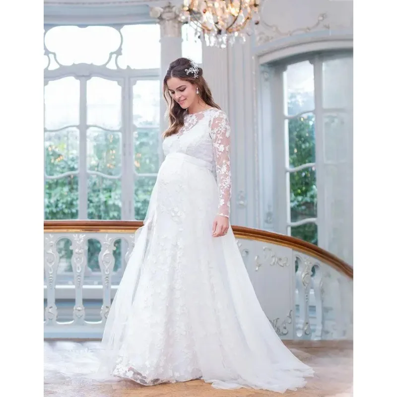 Vestido de maternidad largo con encaje y espalda en V para boda - imagen 4