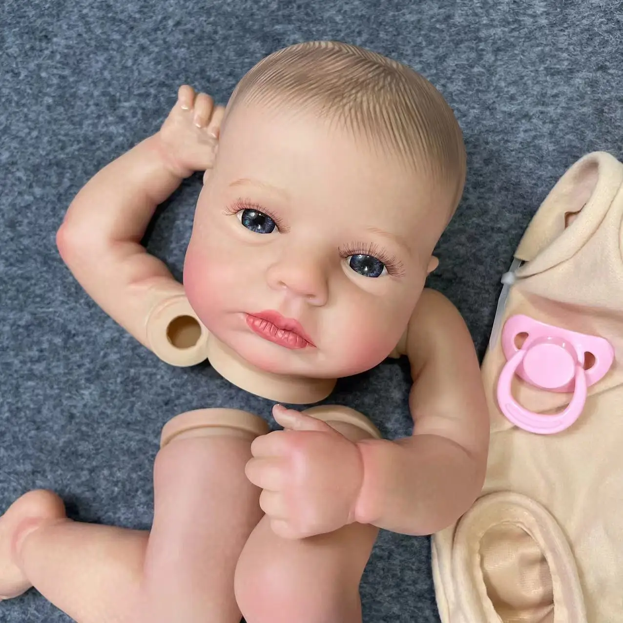Muñeca Bebé Reborn LouLou despierto – Kit pintado listo para montar - imagen 4