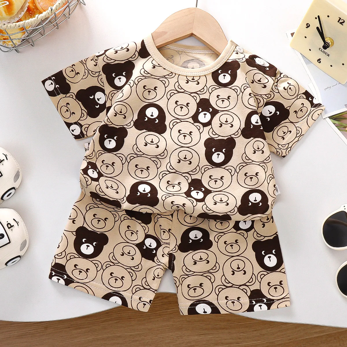 Conjunto infantil coordinado para calor