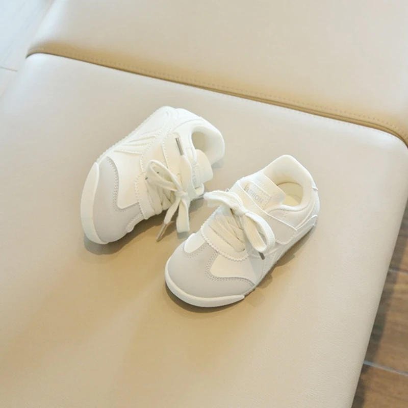Zapatillas deportivas antideslizantes para niña primavera 2026 - imagen 2