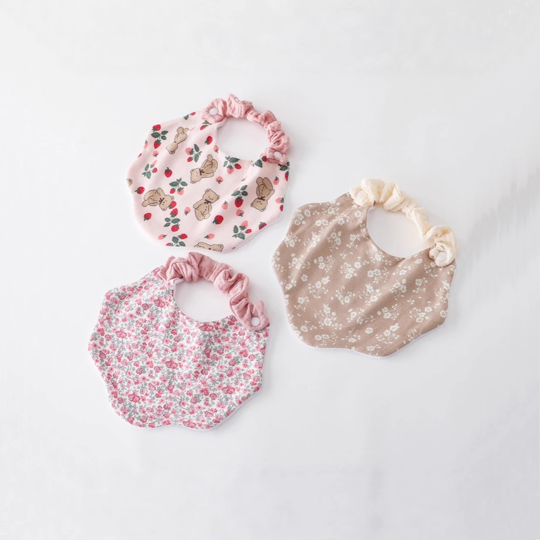 Babero de algodón para bebé con estampado floral y tejido absorbente - imagen 2