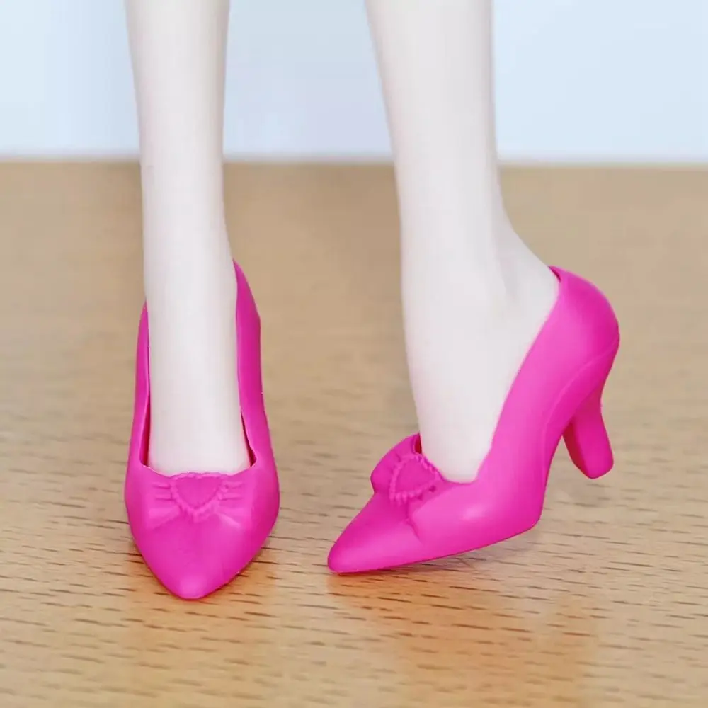 Zapato en muñeca detalle