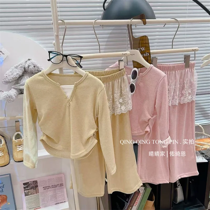 Conjunto de encaje para niña blusa manga larga y pantalón