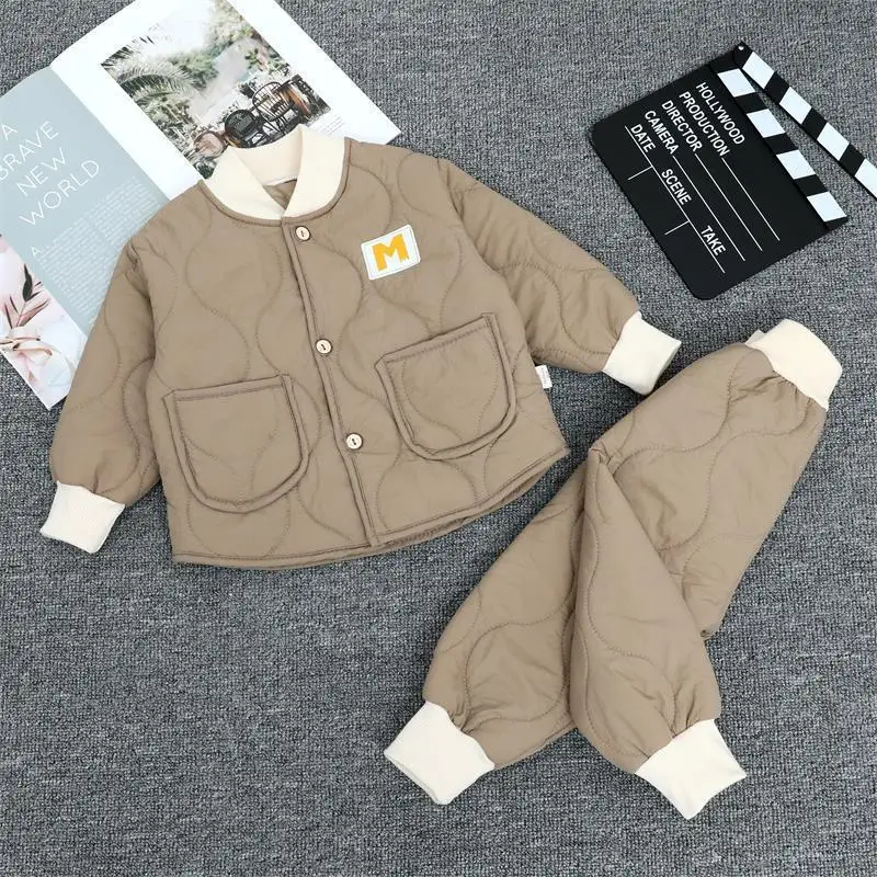 Conjunto de pijama infantil en algodón con chaqueta abrochada - imagen 2