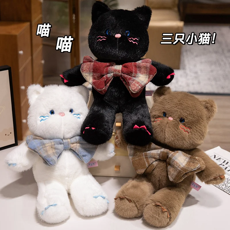Peluche de gato en diferentes colores y tamaños