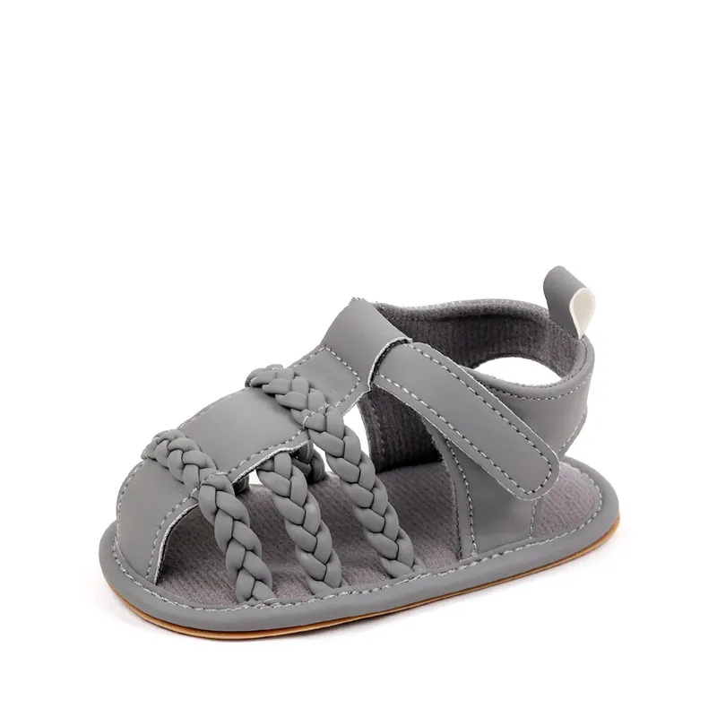 Sandalias para bebé en color gris