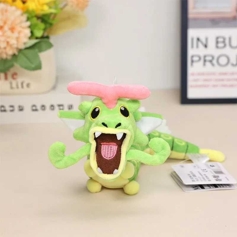 Vista del peluche estilo anime para abrazar y decorar