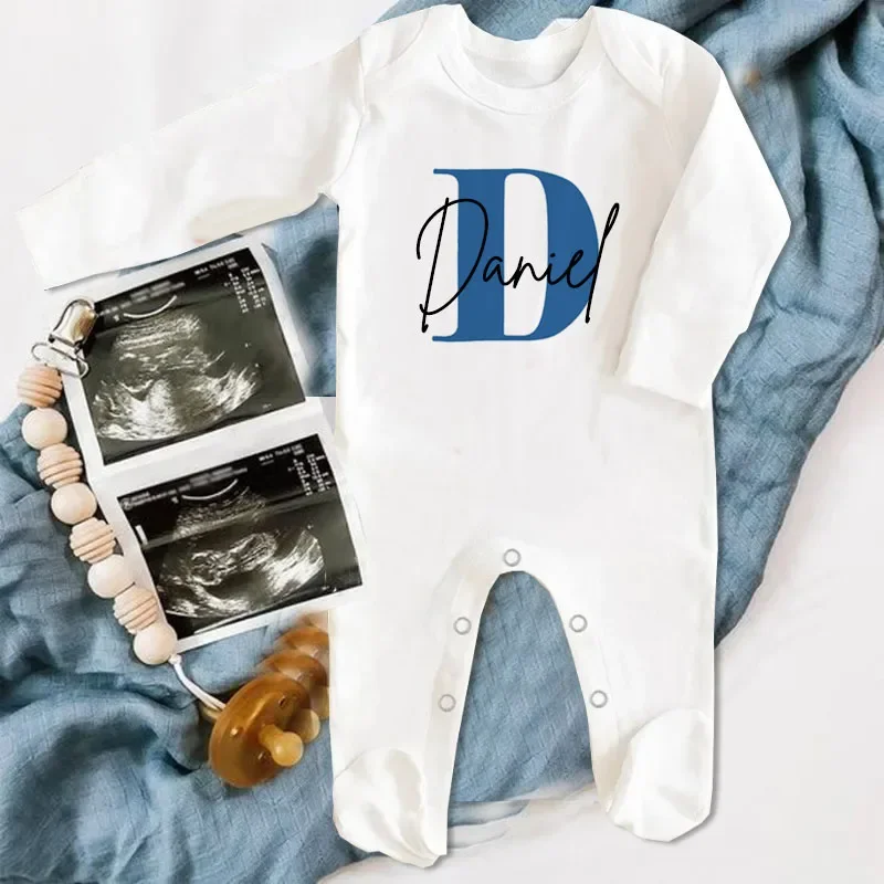 Mono personalizado con inicial para recién nacido – Traje vuelta a casa - imagen 3