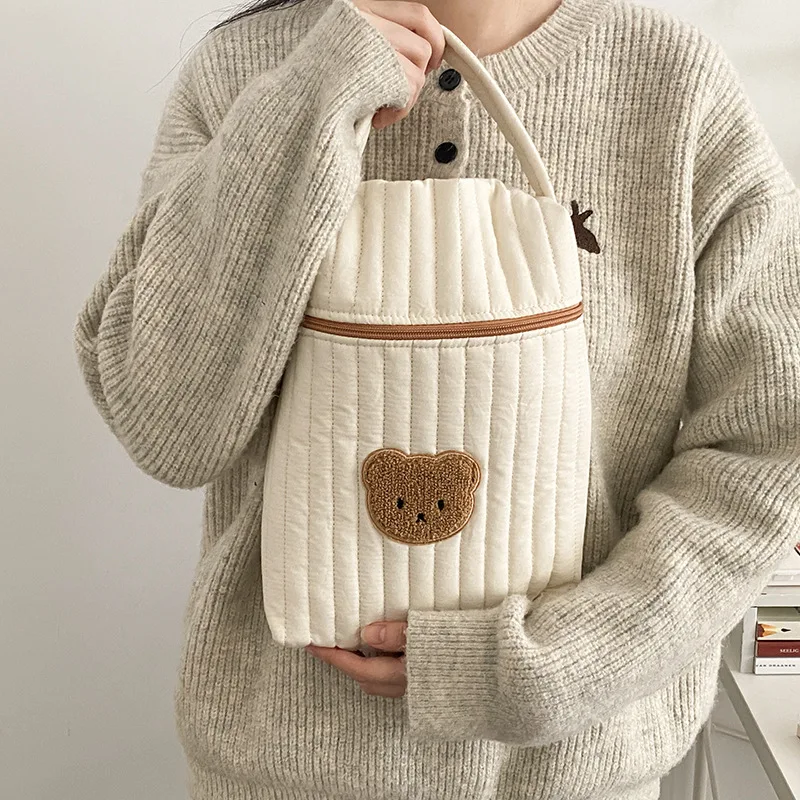 Bolsa de pañales beige con ositos - organizador práctico para mamá - imagen 3