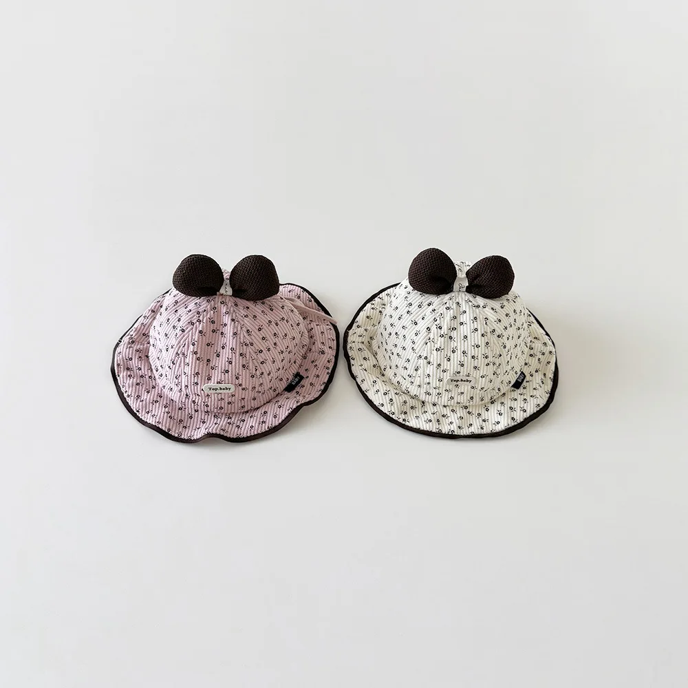 Gorro floral con lazo para niña