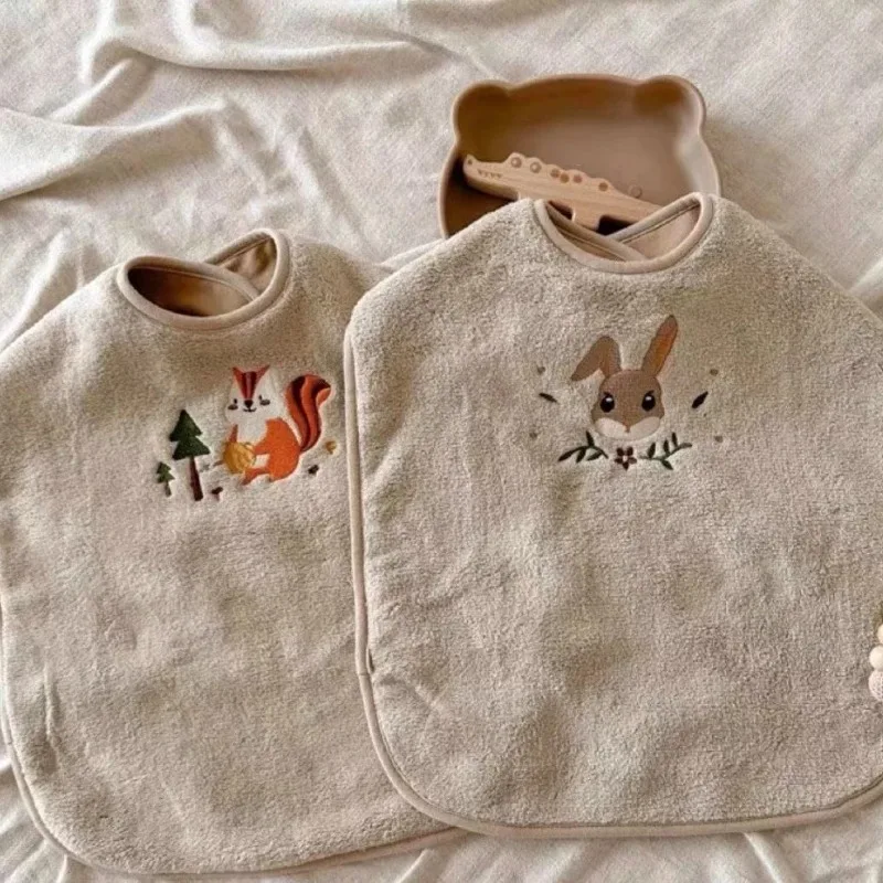Baberos impermeables de felpa con dibujos de oso para bebés - imagen 5