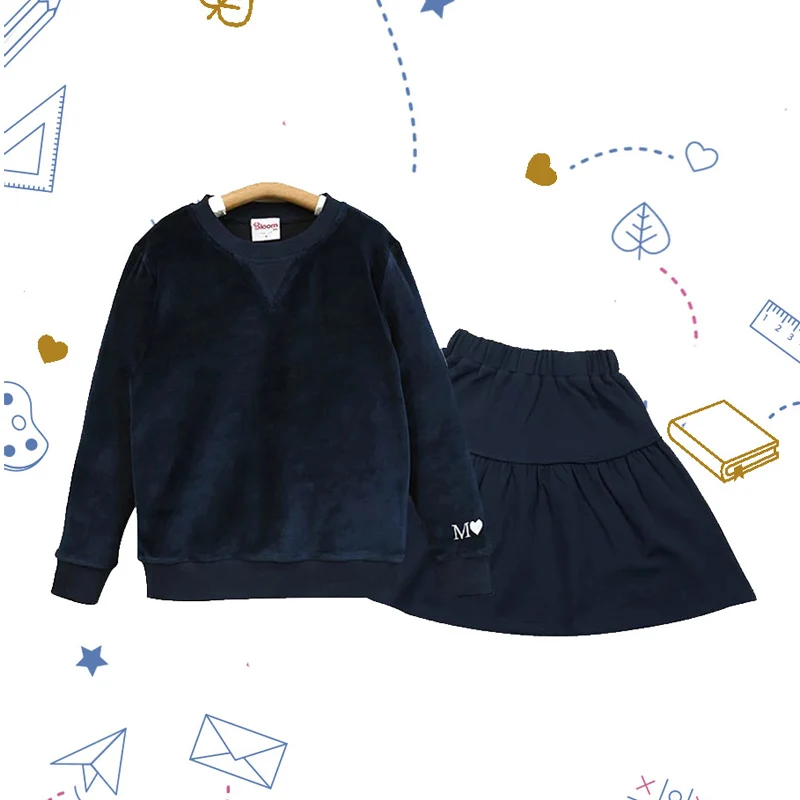 Falda plisada azul marino y camiseta de algodón para niña - imagen 4