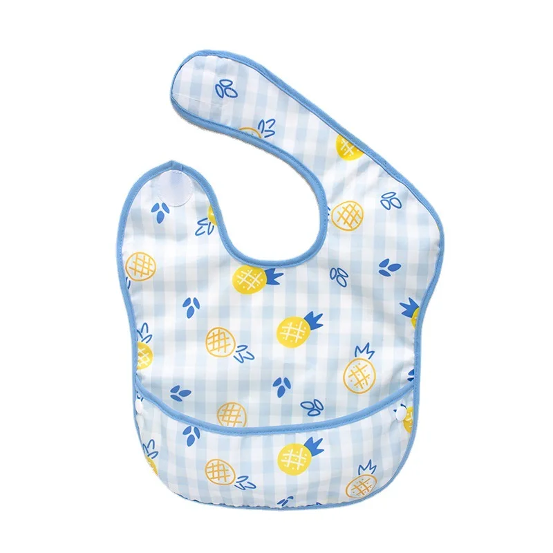 Babero impermeable y transpirable para bebé con bolsillo - imagen 3