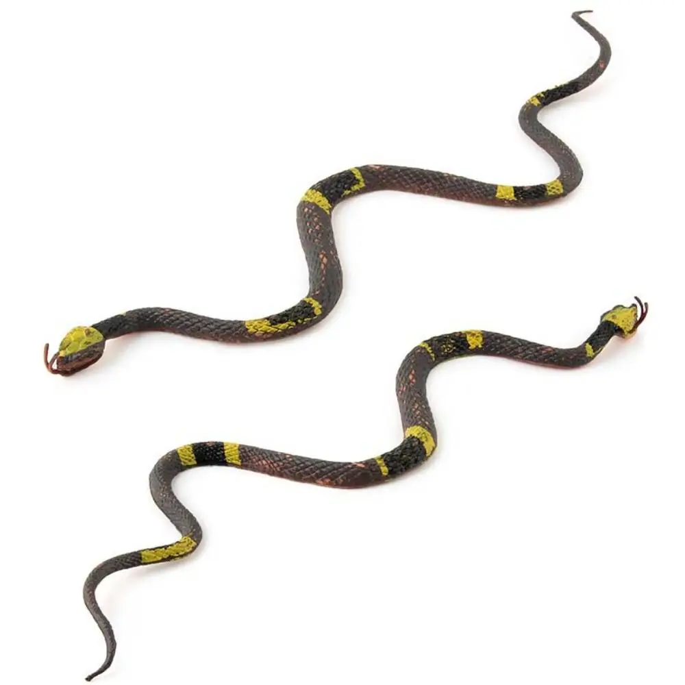 Figura de serpiente con diseño realista detallado