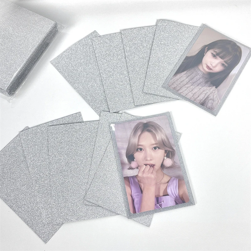 Ejemplo de tarjetas insertadas en las fundas