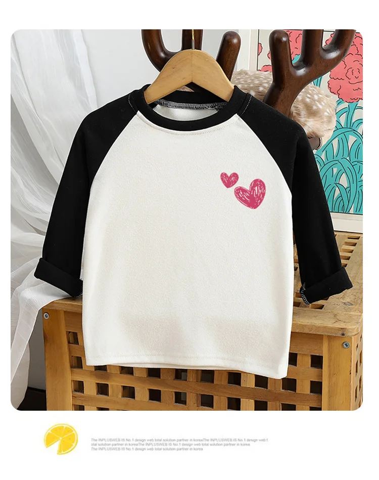 Estampado de corazón en primer plano mostrando el acabado del diseño