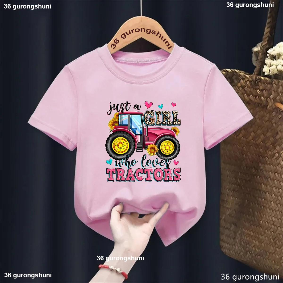 Camiseta corta niña con estampado tractor y flores leopardo - imagen 3