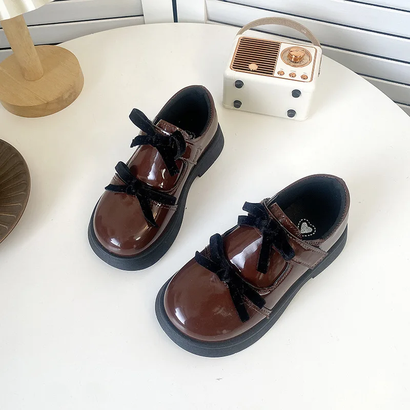 Zapatos de cuero para niña otoño antideslizantes cómodos
