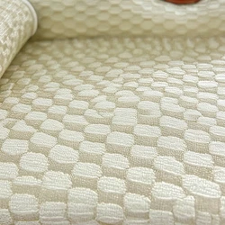 Sofá chaise longue miniatura estilo vintage con almohada detallada