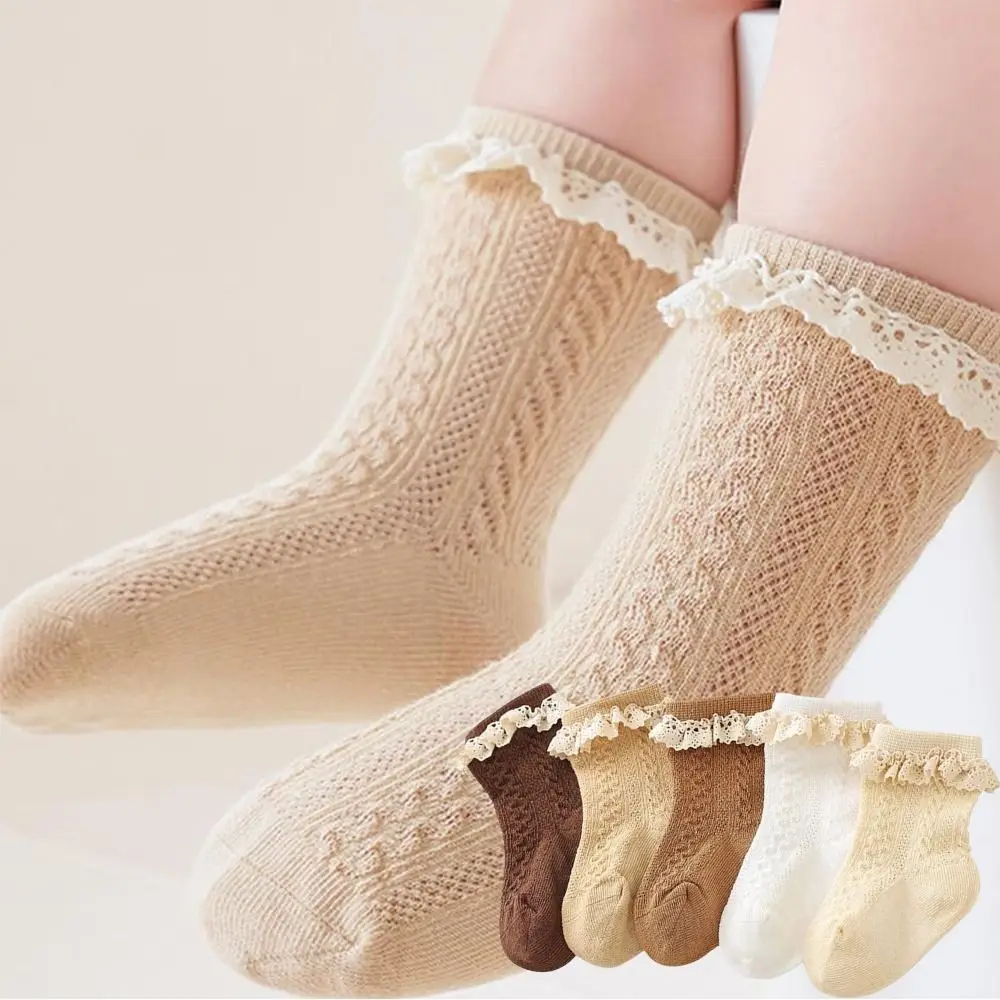 Calcetines altos antideslizantes de encaje y volante para niña - imagen 4