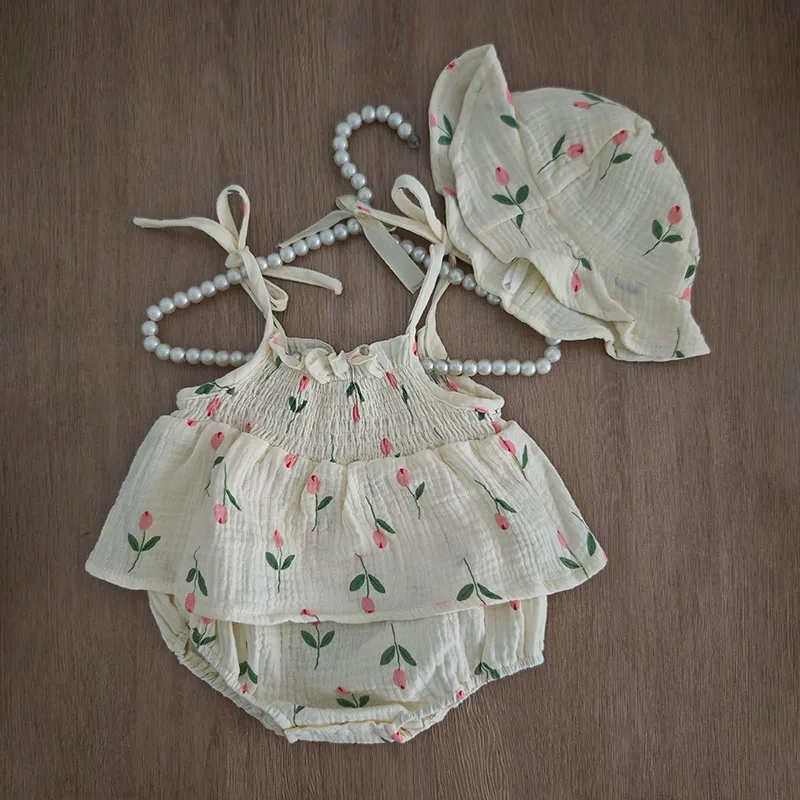 Mono para bebé con estampado floral y gorro, tirantes - imagen 3