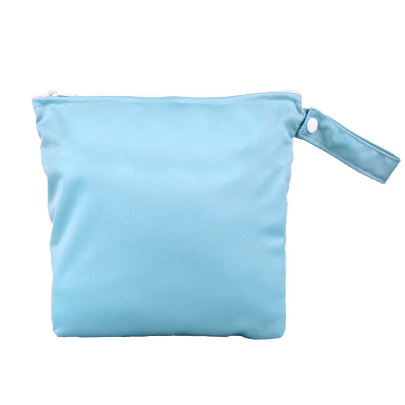 Bolsa portapañales impermeable húmedo-seco con doble bolsillo - imagen 3