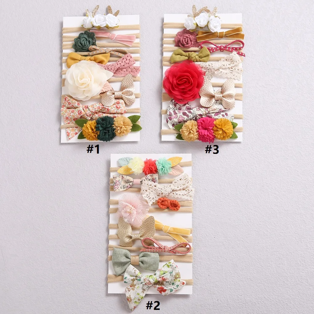 Detalle de diademas con lazo para niñas
