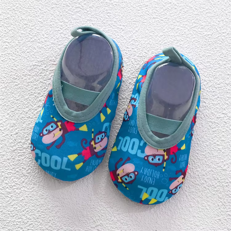 Zapatillas infantiles para deportes acuáticos