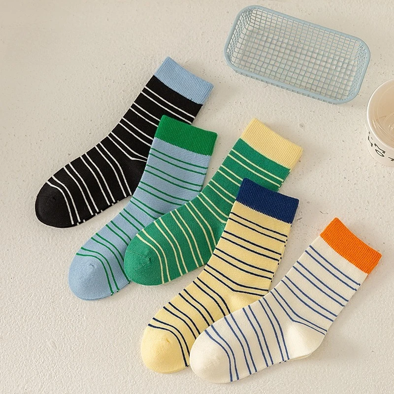 Calcetines hasta la rodilla de rayas estilo japonés otoño-invierno