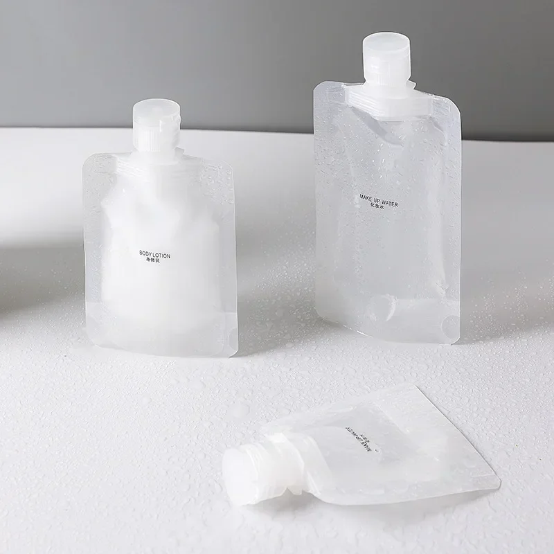 Botellas de viaje para cosméticos: champú y limpiador facial