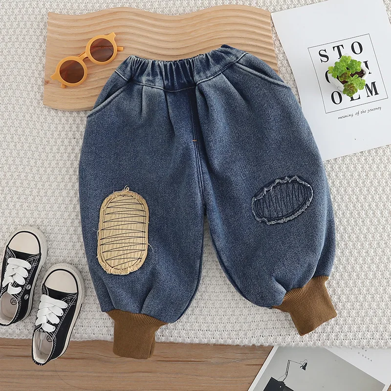 Pantalones vaqueros gruesos para niños en color mezclilla