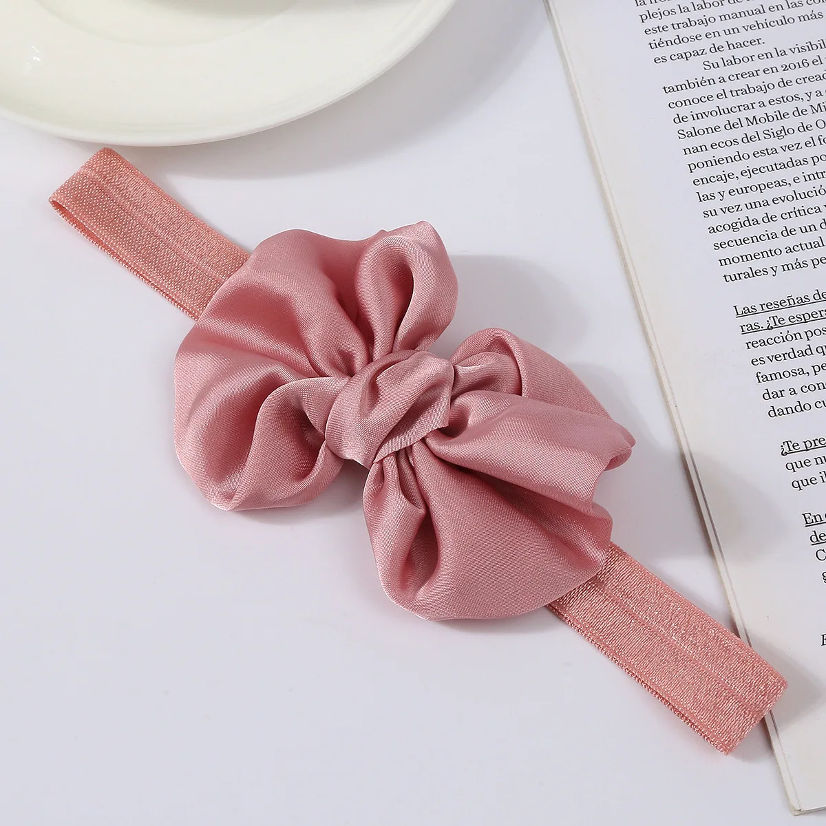 Diadema lavanda con lazo