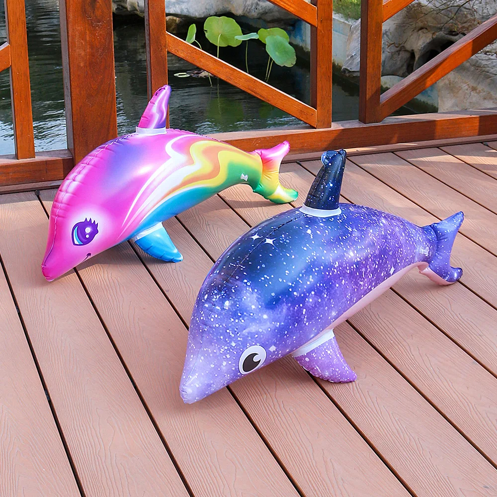 Delfín inflable arcoíris para decoración de fiesta temática océano - imagen 4