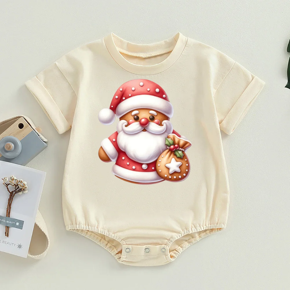 Detalle del diseño retro y los botones del mono navideño