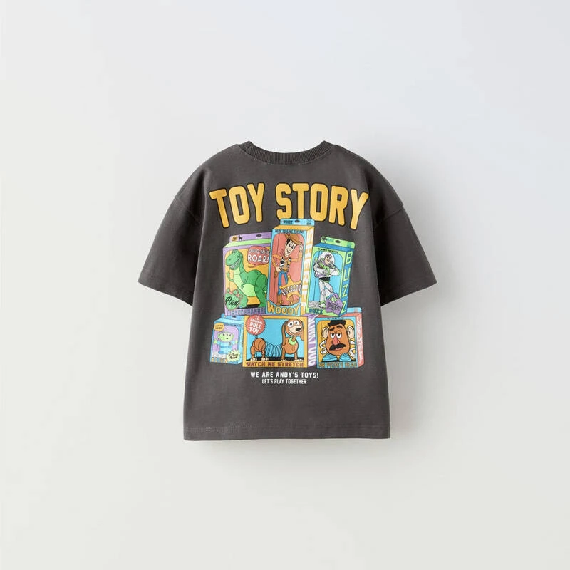 Detalle del estampado de Mickey Mouse