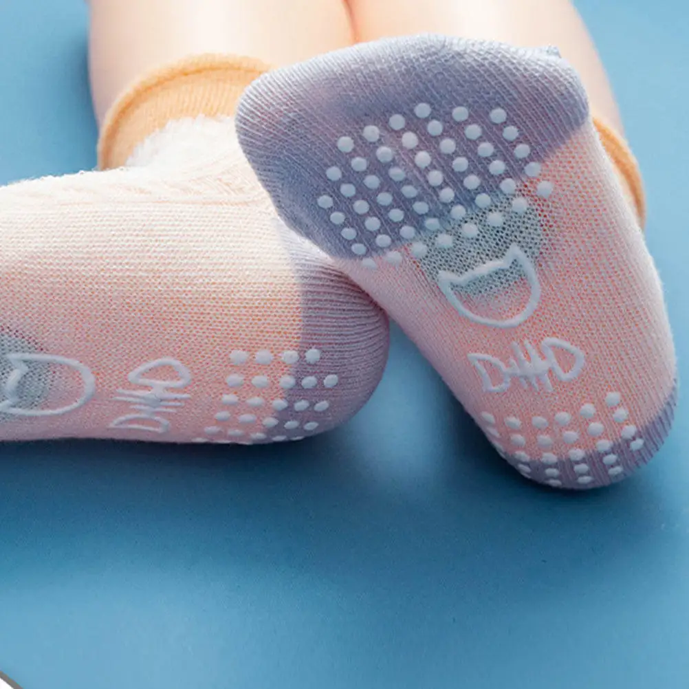 Calcetines antideslizantes de malla fina transpirables para bebés - imagen 5