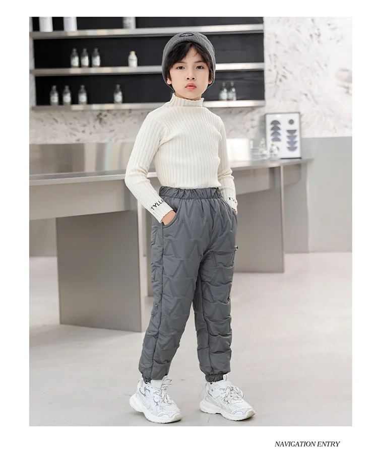 Pantalones de esquí para niños en actividad