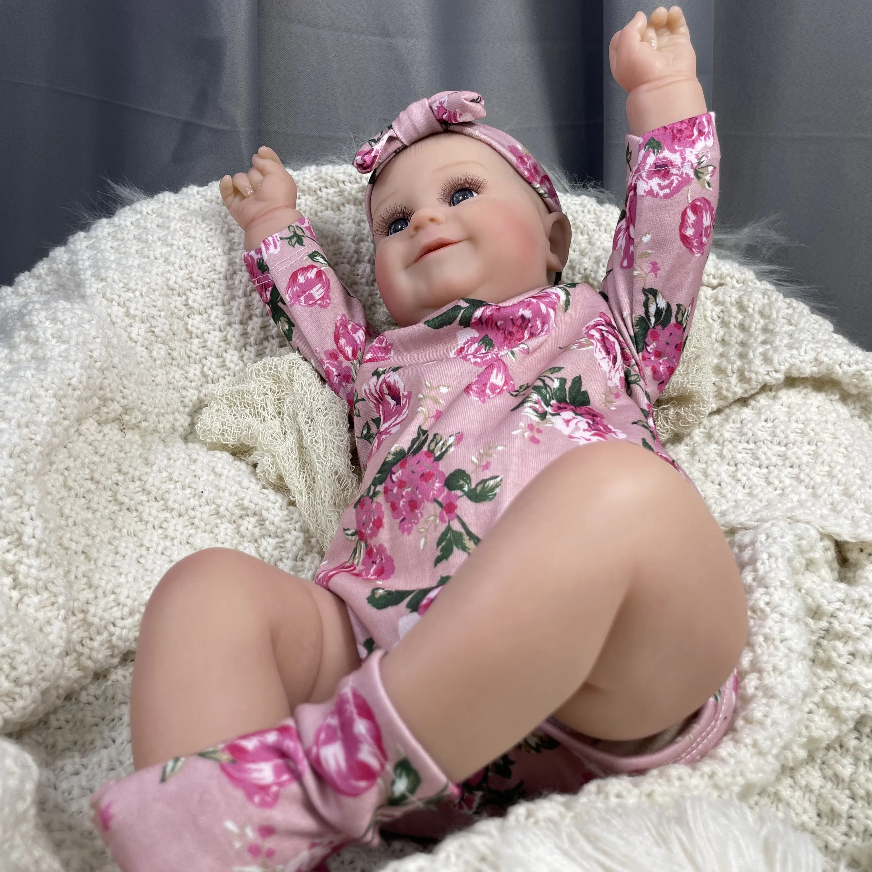 Muñeca realista Maddie Girl de silicona – Estilo reborn premium - imagen 2