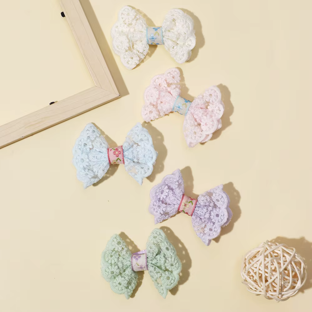 Horquillas con lazo de encaje para niña – Accesorios feitos a mano - imagen 5