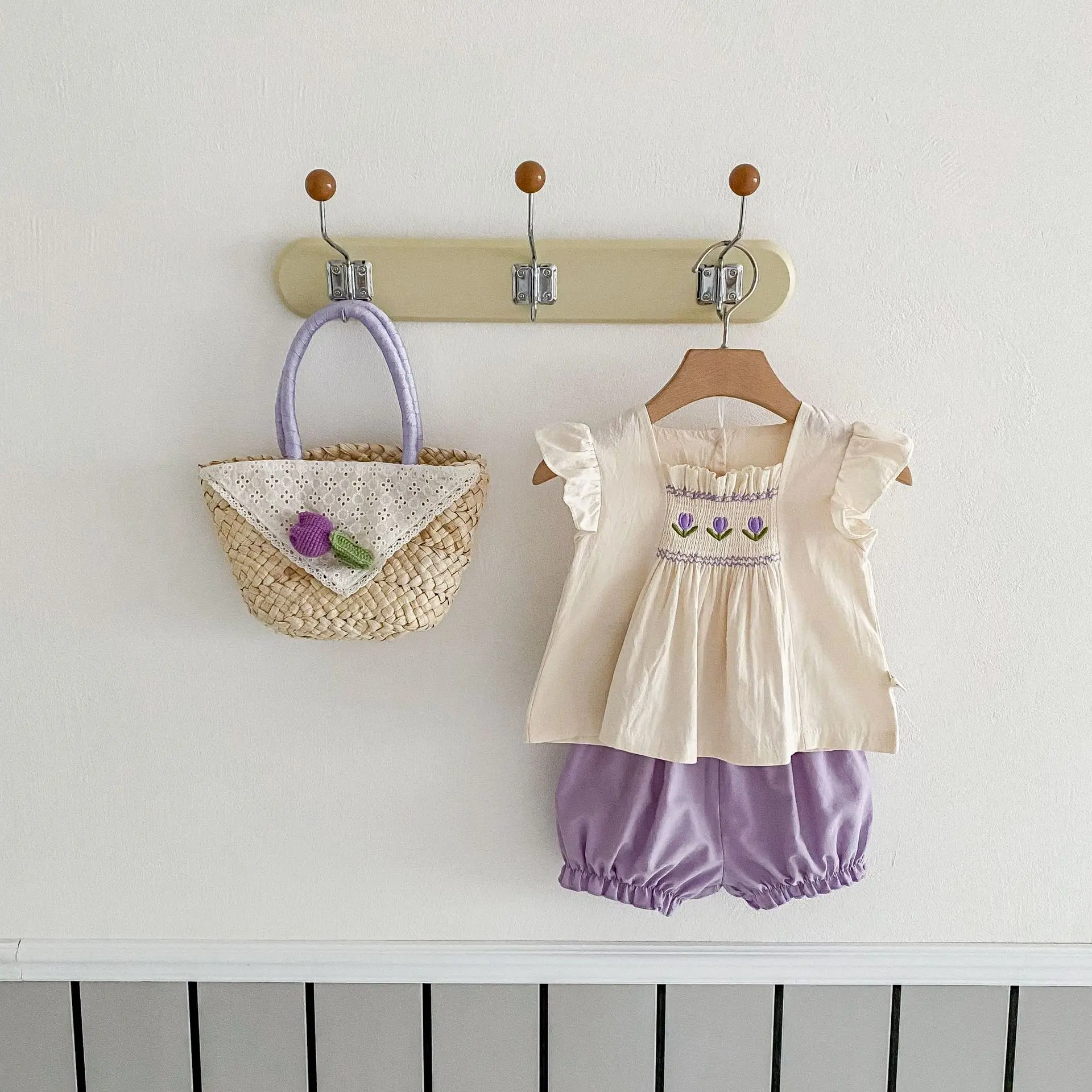 Conjunto MILANCEL en tono pastel con detalle de tulipán
