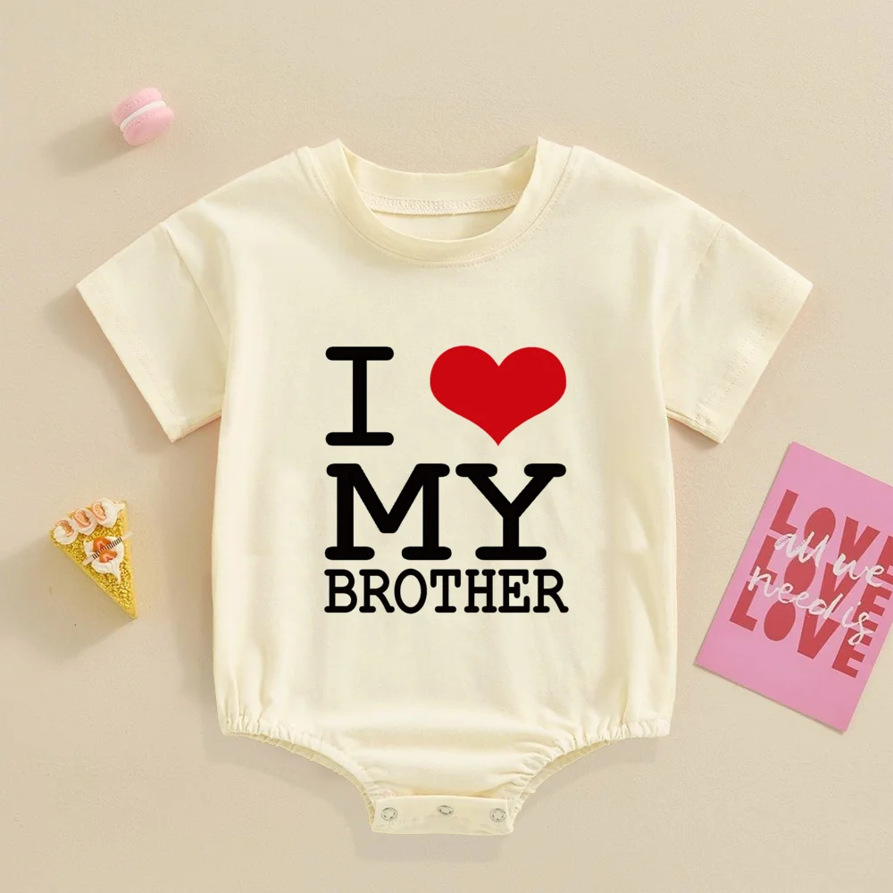 Mono con diseño tipo body para recién nacido
