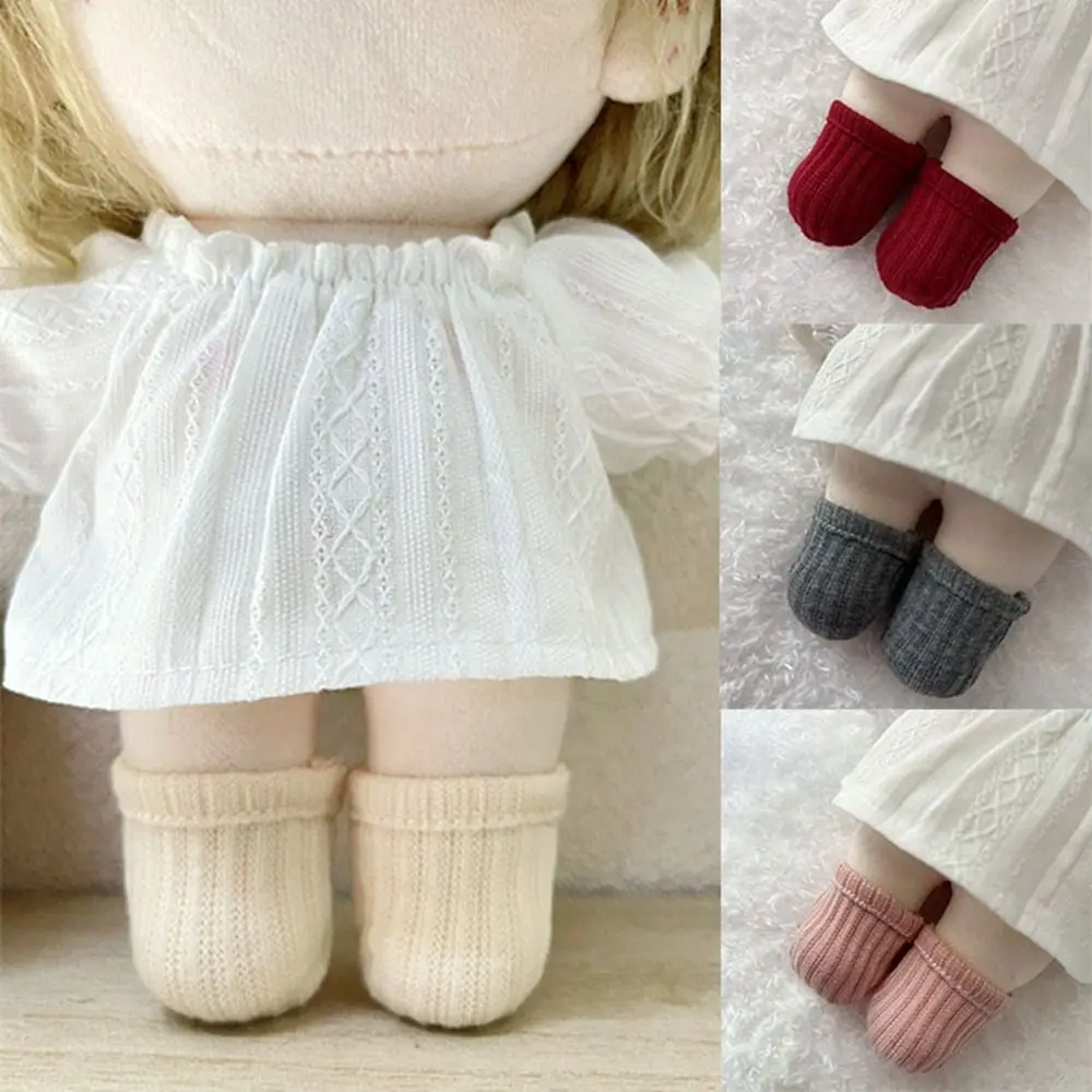 Calcetines rojos acanalados para muñeca