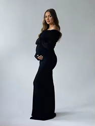 Vestido premamá largo para baby shower con hombros descubiertos
