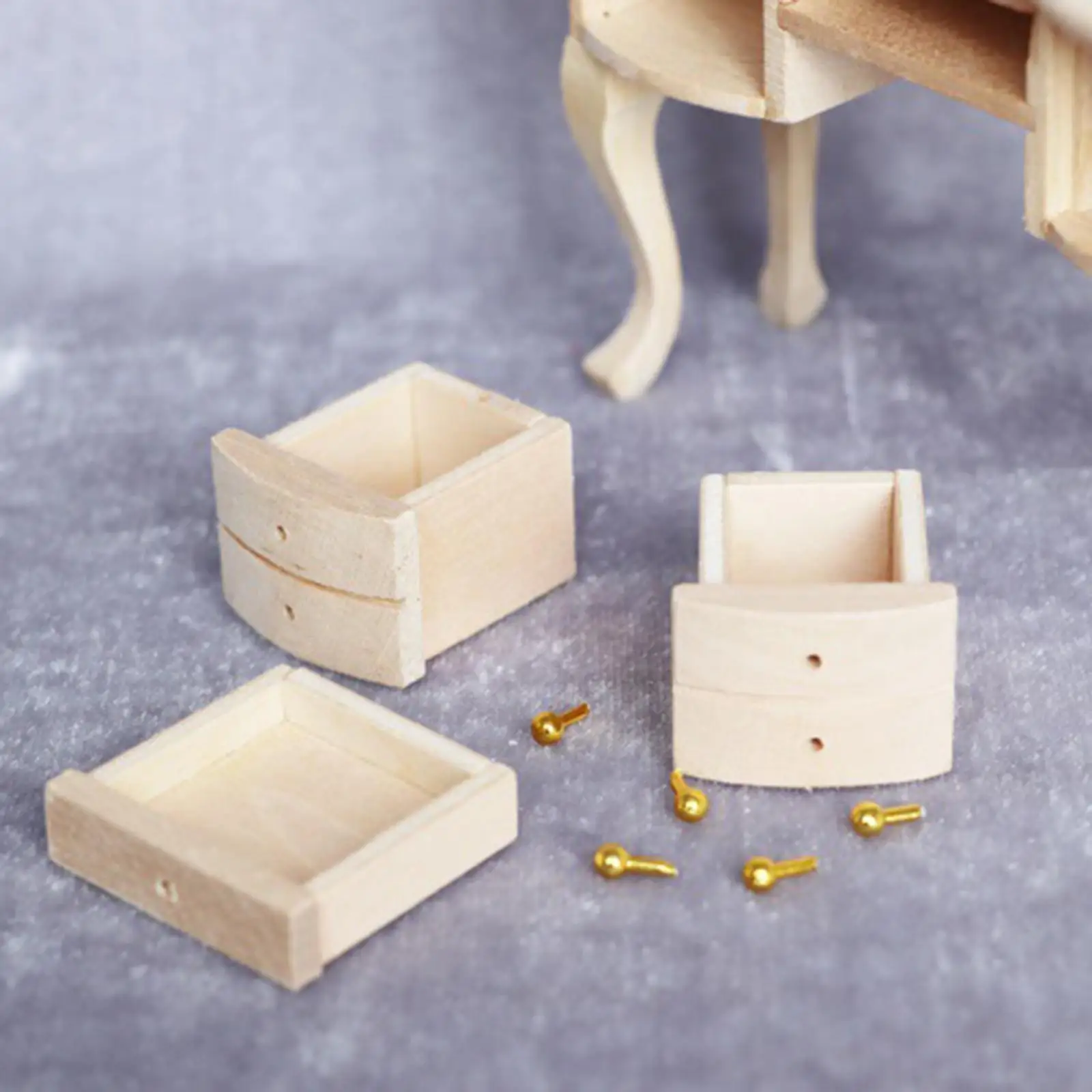 Accesorios para muñecas sin pintar: diorama escritorio
