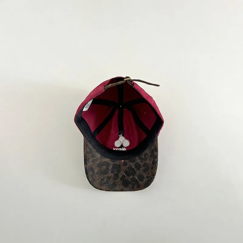 Gorra de béisbol infantil con estampado de leopardo y cerezas - imagen 4