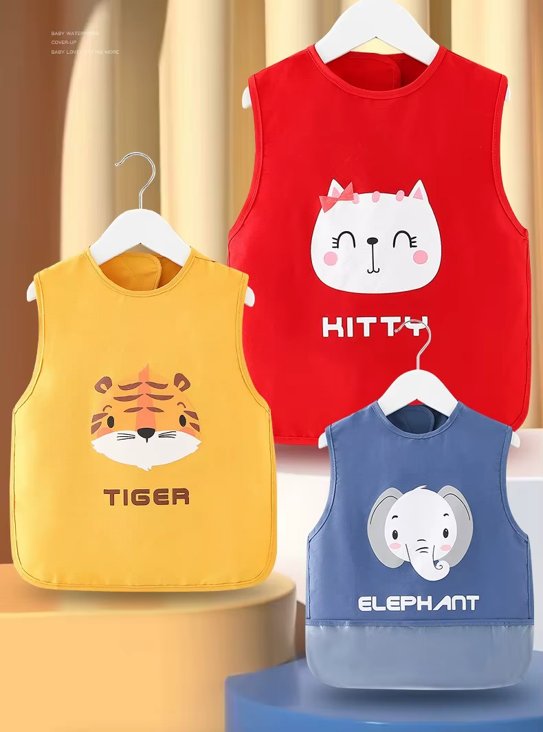 Babero impermeable infantil con diseño de elefante y jirafa