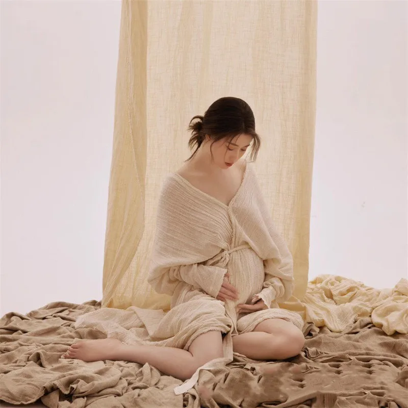 Vestido de maternity con lentejuelas y cuello en V para sesión de fotos - imagen 4