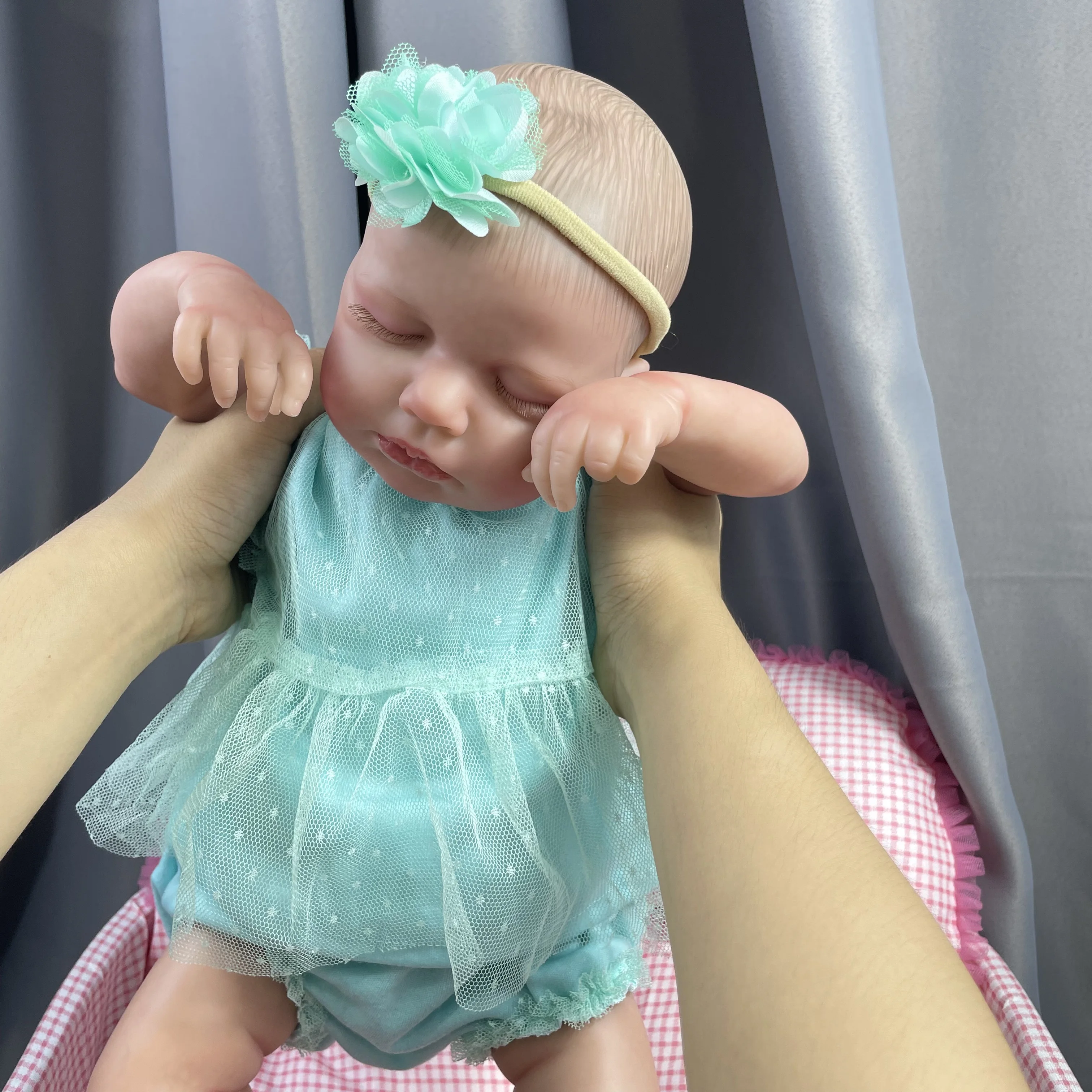 LouLou Reborn – Muñeca bebé durmiente de silicona con piel 3D - imagen 3