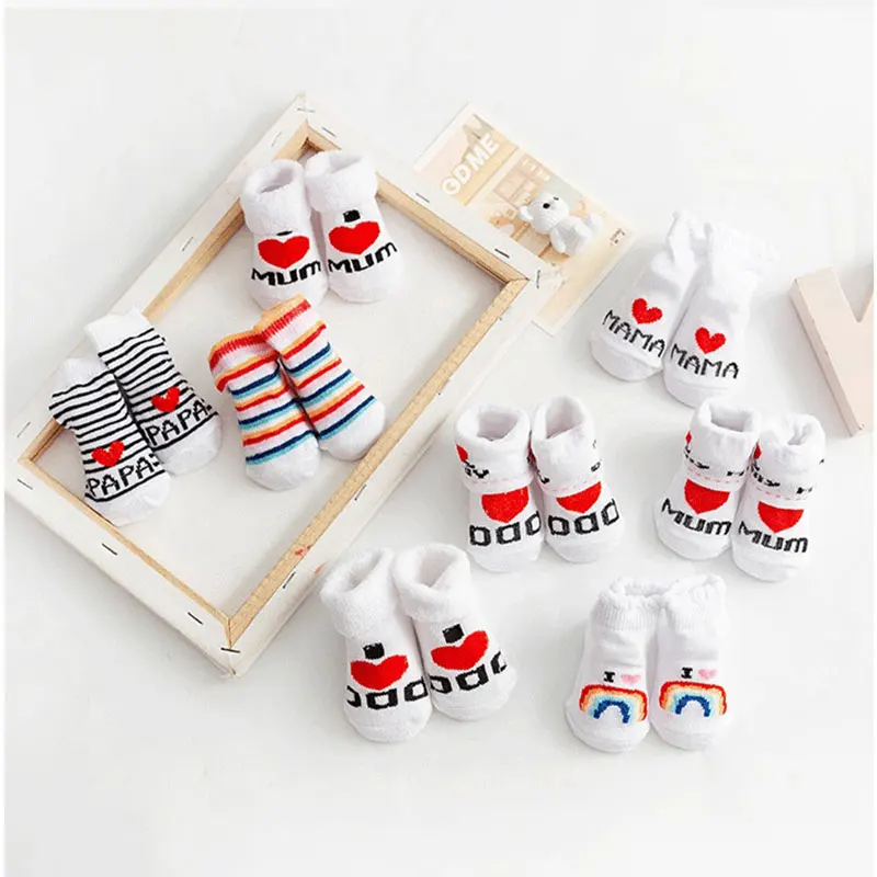 Calcetines de algodón con estampado de letras para bebé